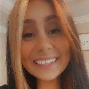 Meet your Posher, Ellie